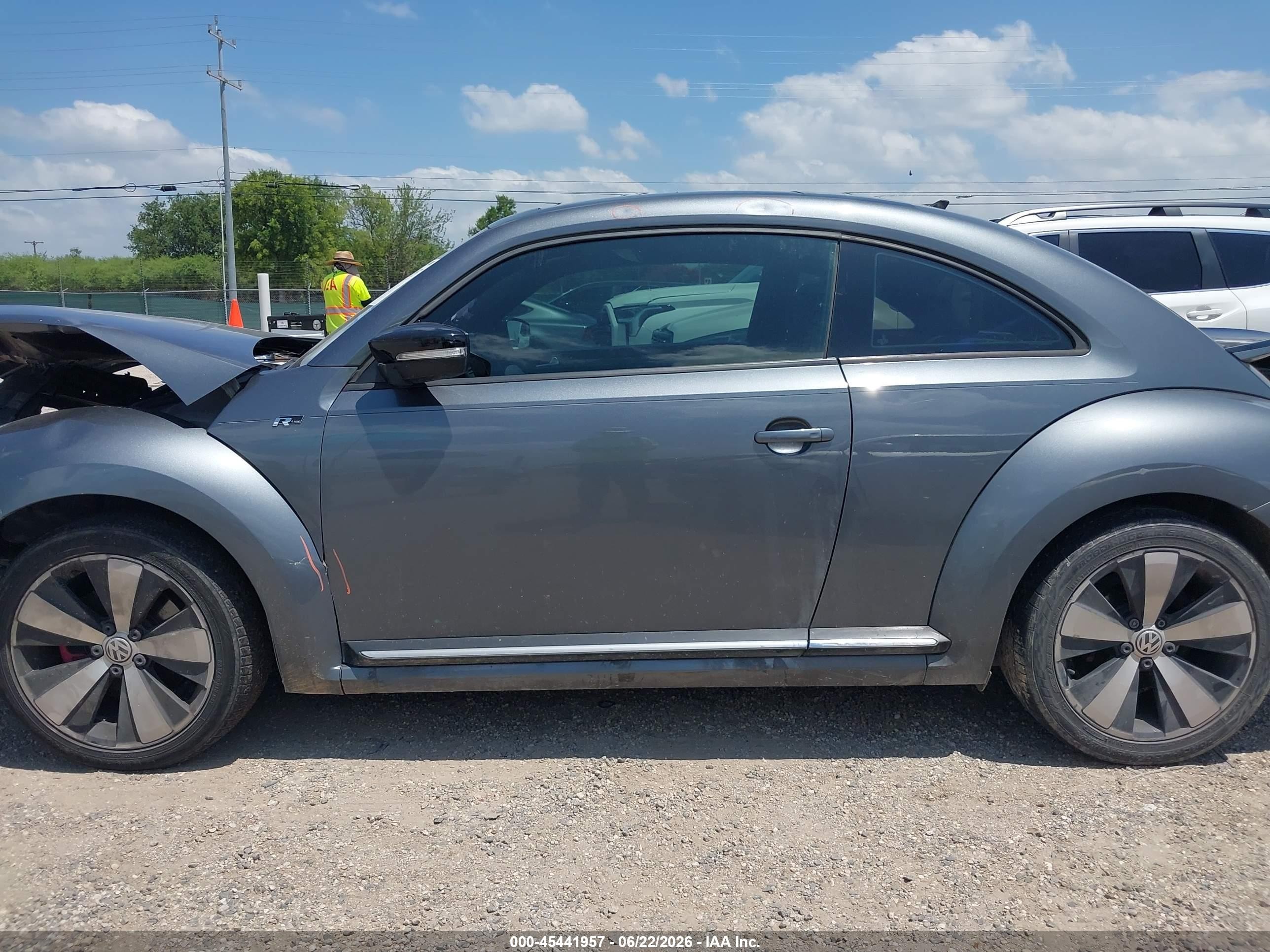 2014 Volkswagen Beetle 2.0t R-line Gray vin: 3VWVS7ATXEM631308