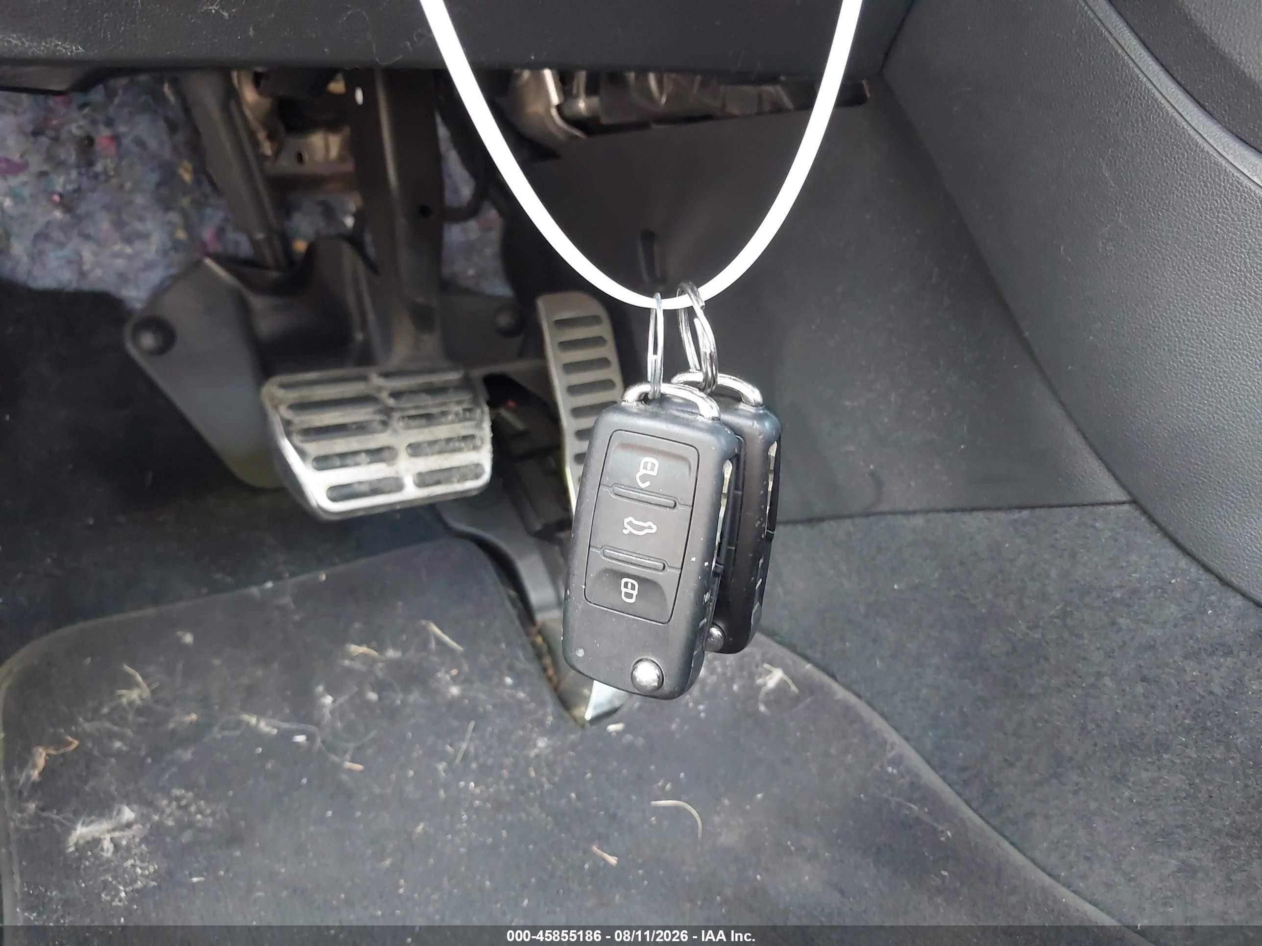 2014 Volkswagen Beetle 2.0t R-line Черный vin: 3VWVT7AT1EM630187