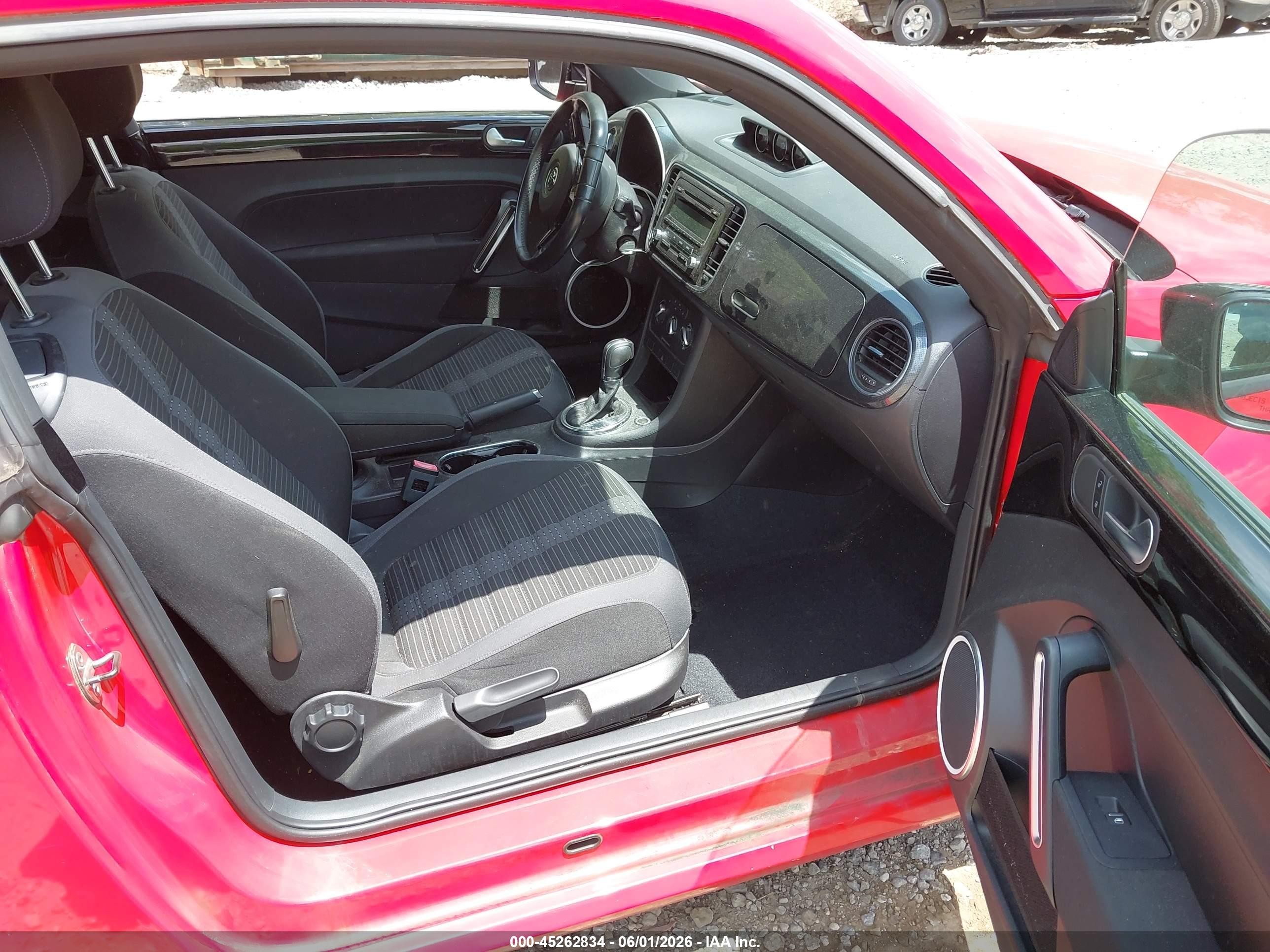 2014 Volkswagen Beetle 2.0t R-line Red vin: 3VWVT7AT2EM613981