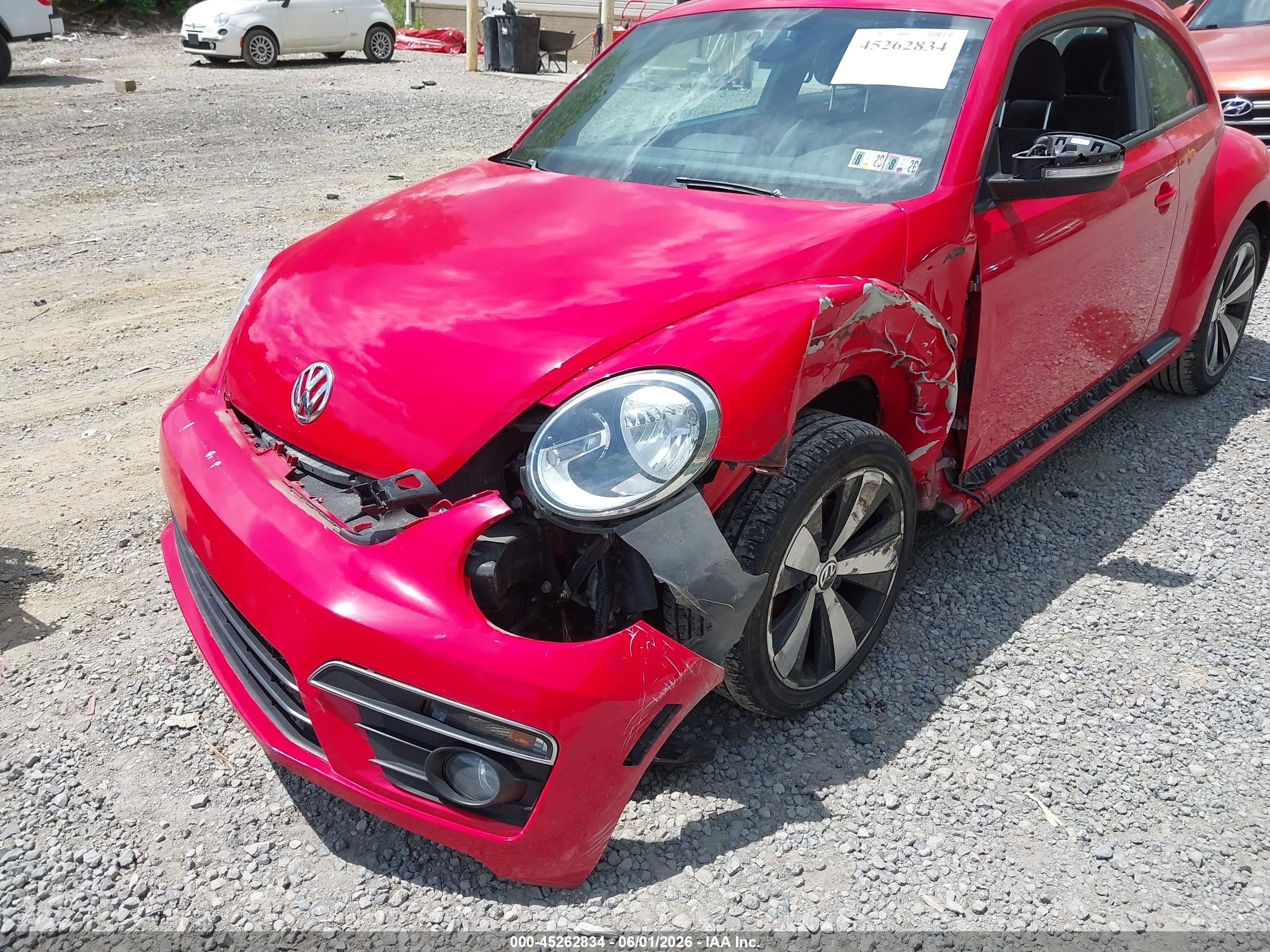 2014 Volkswagen Beetle 2.0t R-line Red vin: 3VWVT7AT2EM613981
