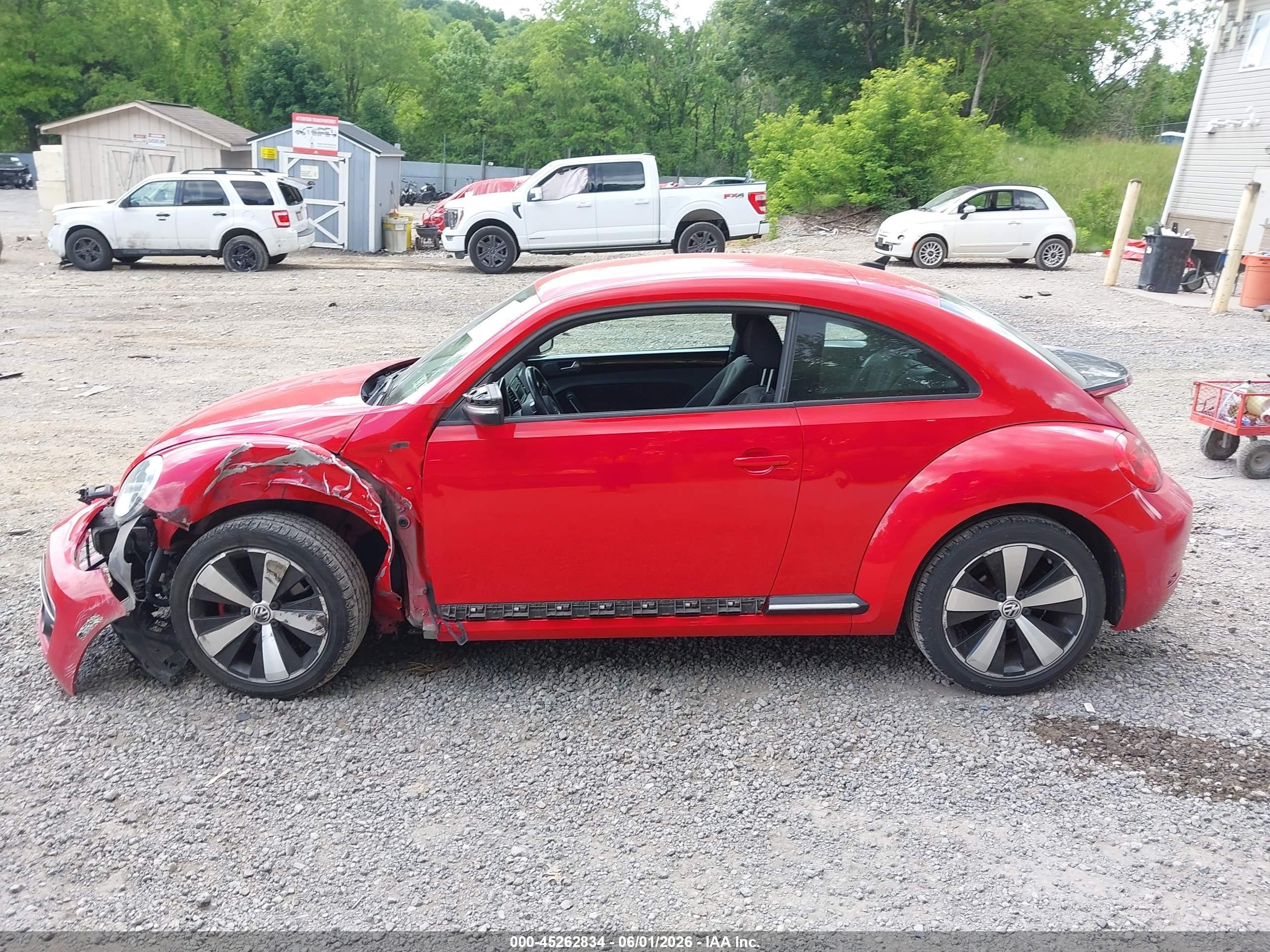 2014 Volkswagen Beetle 2.0t R-line Red vin: 3VWVT7AT2EM613981