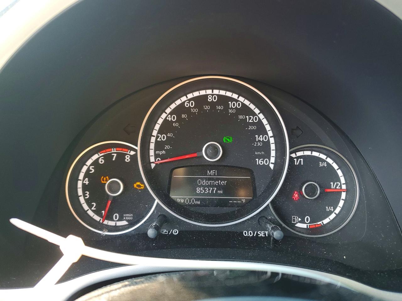 2015 Volkswagen Beetle R-line Red vin: 3VWVT7AT2FM646240