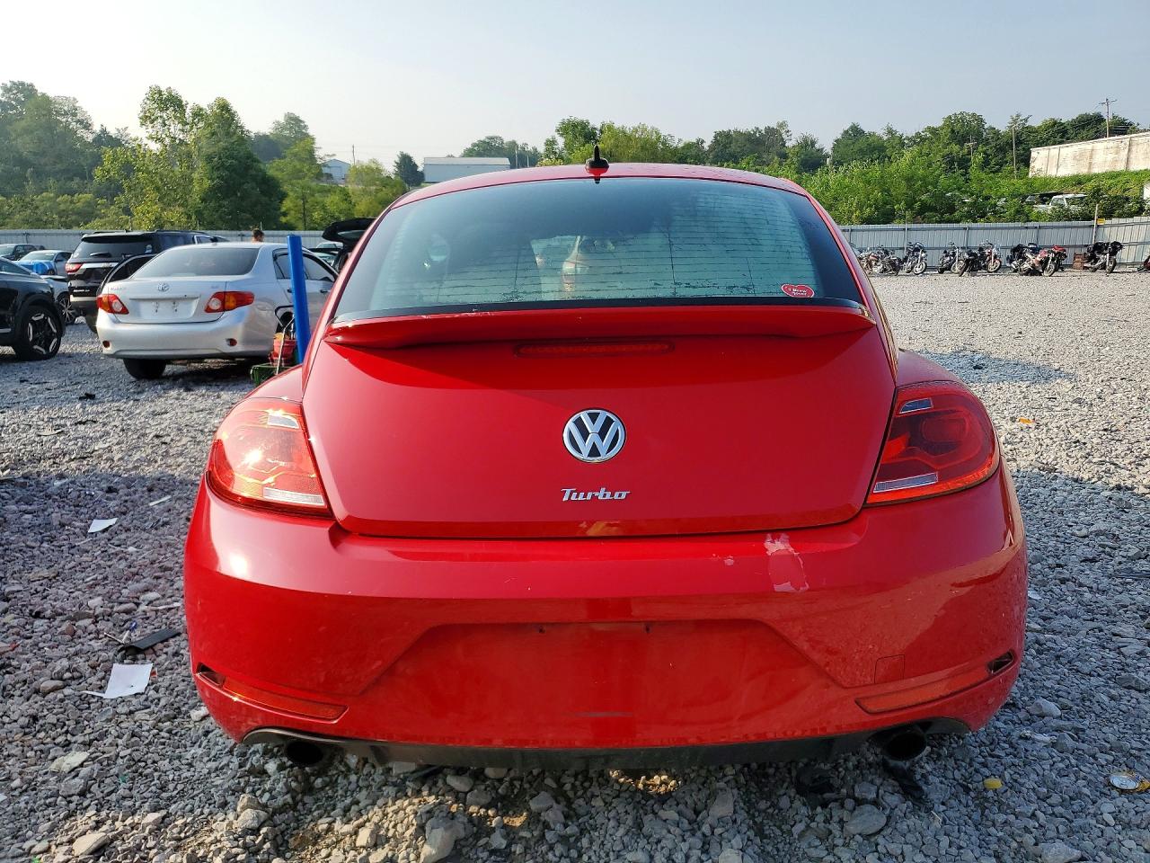 2015 Volkswagen Beetle R-line Red vin: 3VWVT7AT2FM646240