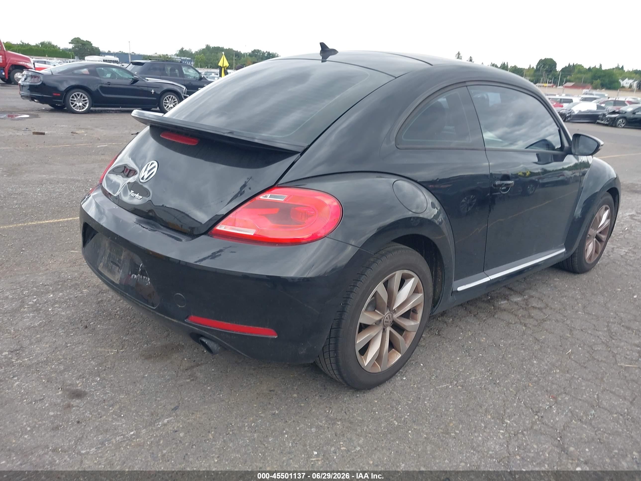 2013 Volkswagen Beetle 2.0t Fender Edition Black vin: 3VWVT7AT6DM680713