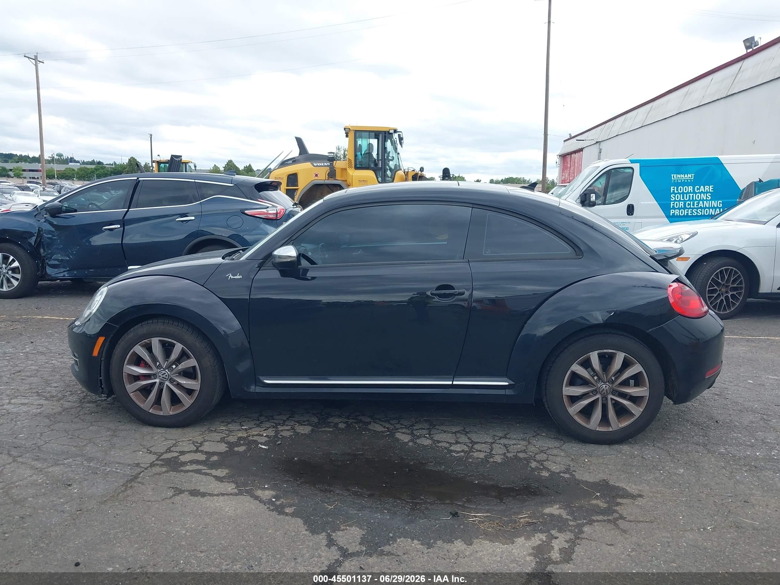 2013 Volkswagen Beetle 2.0t Fender Edition Black vin: 3VWVT7AT6DM680713