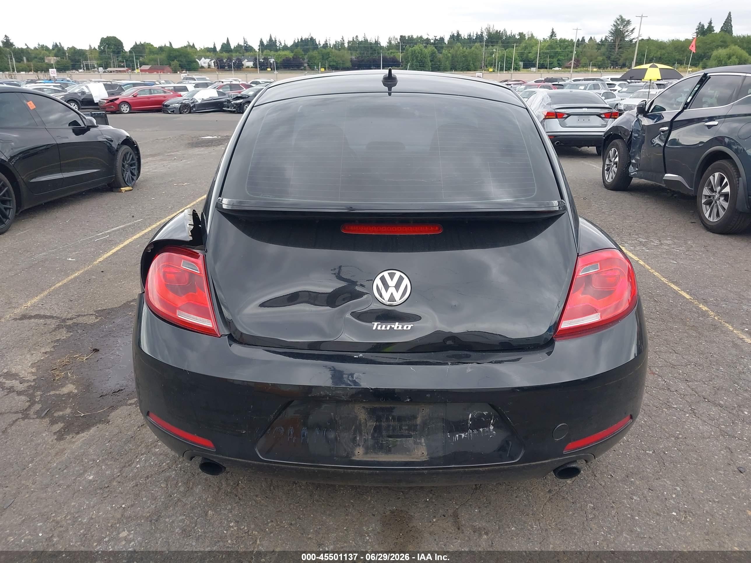 2013 Volkswagen Beetle 2.0t Fender Edition Black vin: 3VWVT7AT6DM680713
