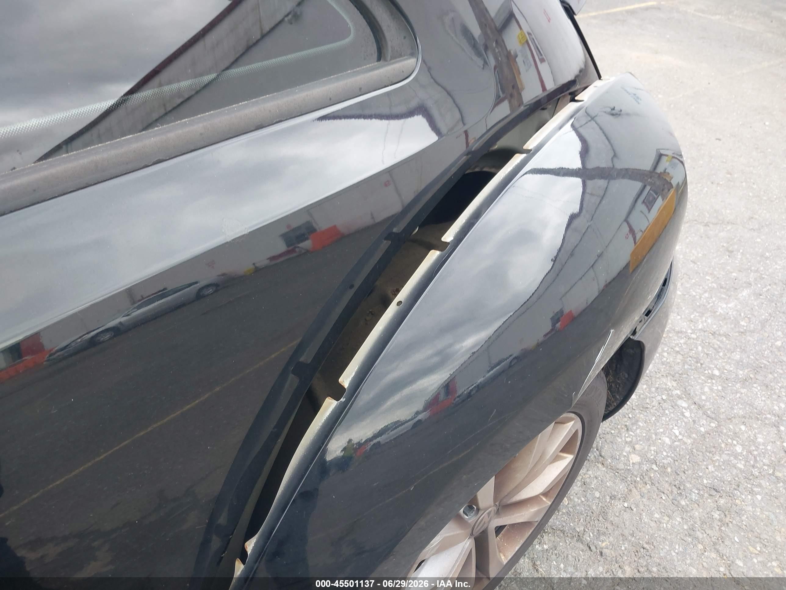 2013 Volkswagen Beetle 2.0t Fender Edition Black vin: 3VWVT7AT6DM680713
