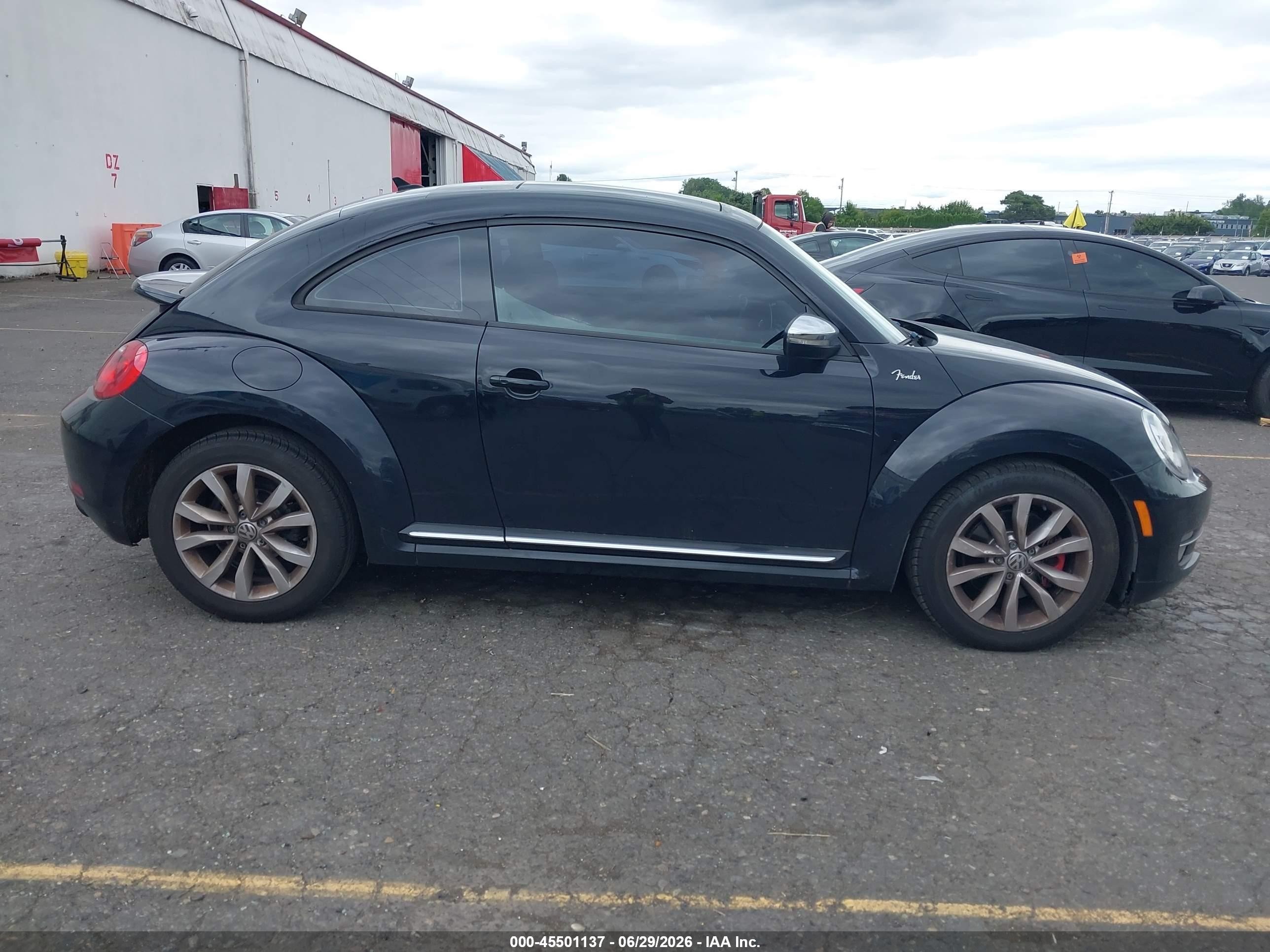 2013 Volkswagen Beetle 2.0t Fender Edition Black vin: 3VWVT7AT6DM680713
