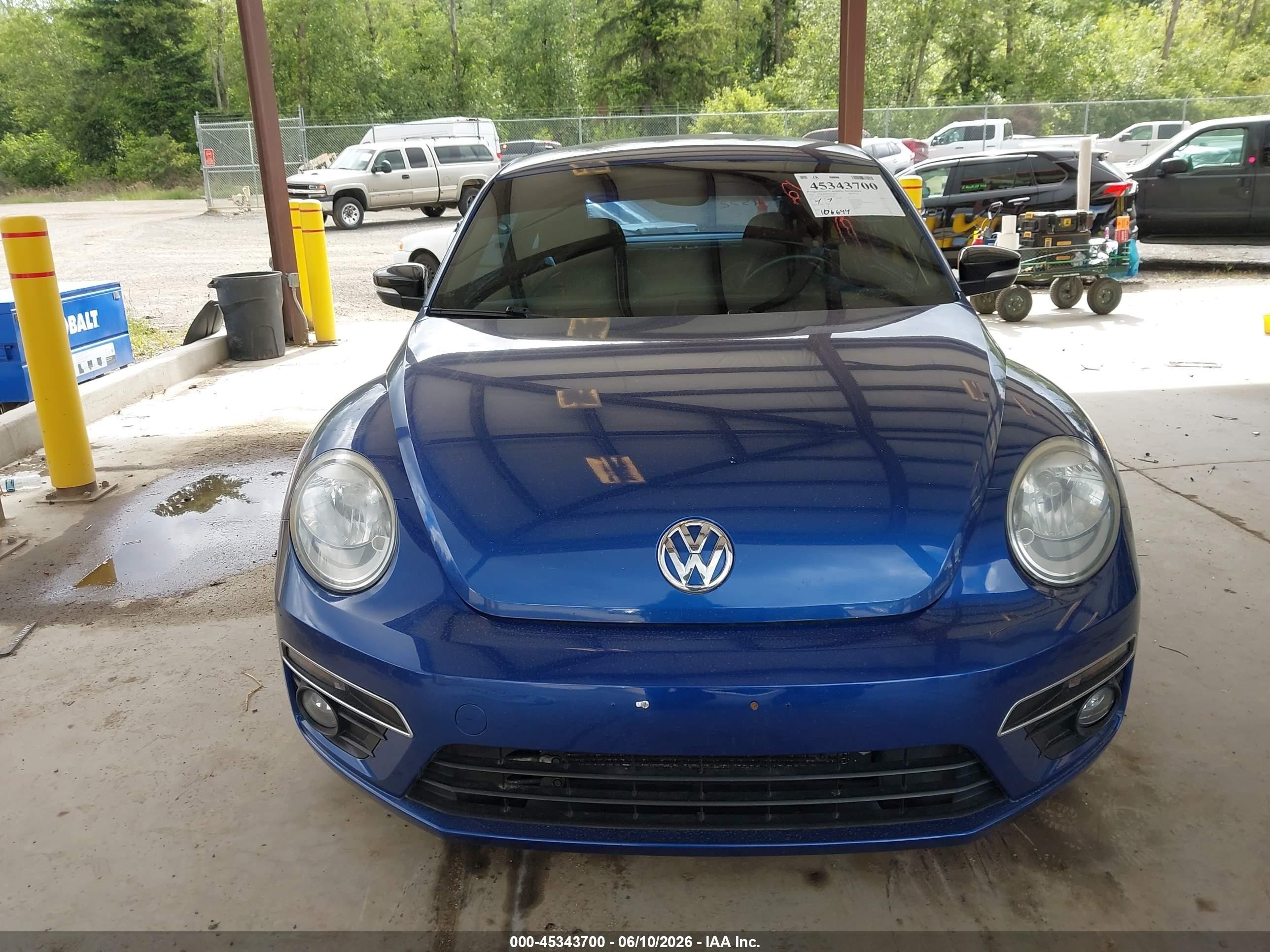 2014 Volkswagen Beetle 2.0t R-line Blue vin: 3VWVT7AT8EM663882