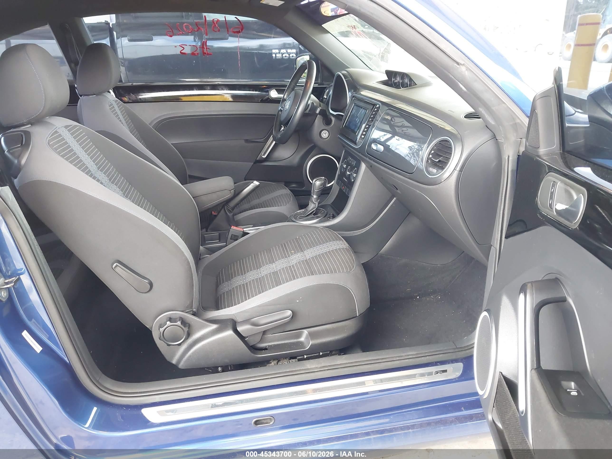 2014 Volkswagen Beetle 2.0t R-line Blue vin: 3VWVT7AT8EM663882
