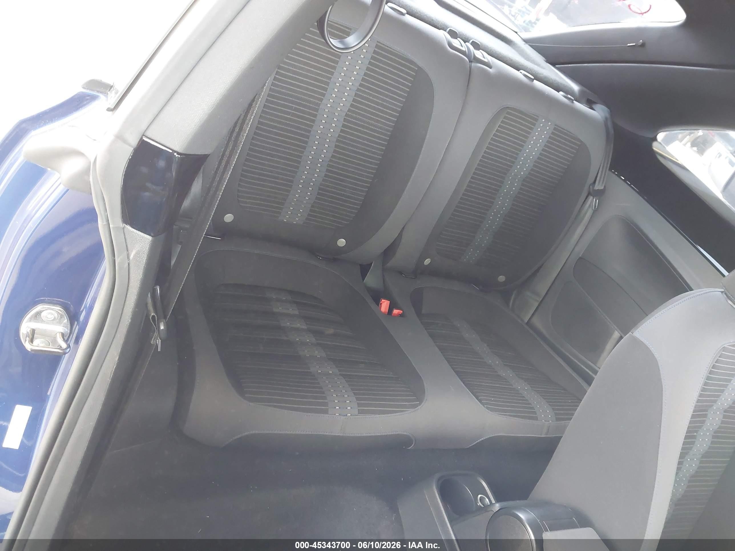 2014 Volkswagen Beetle 2.0t R-line Blue vin: 3VWVT7AT8EM663882