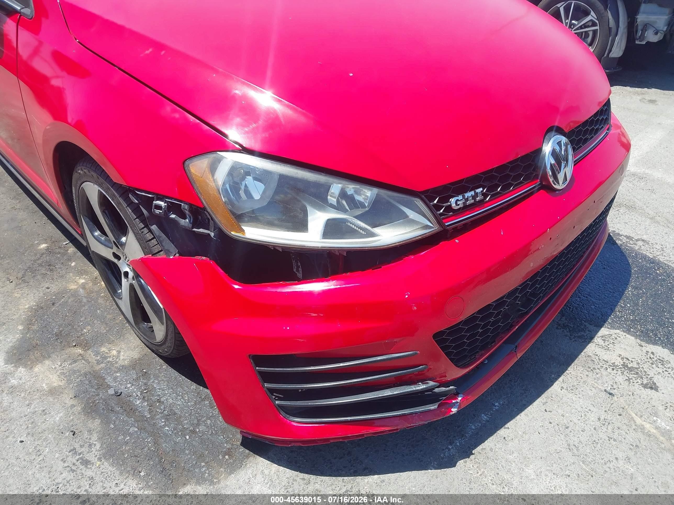 2015 Volkswagen Golf Gti 2.0t Se 2-door Red vin: 3VWYT7AU9FM051102