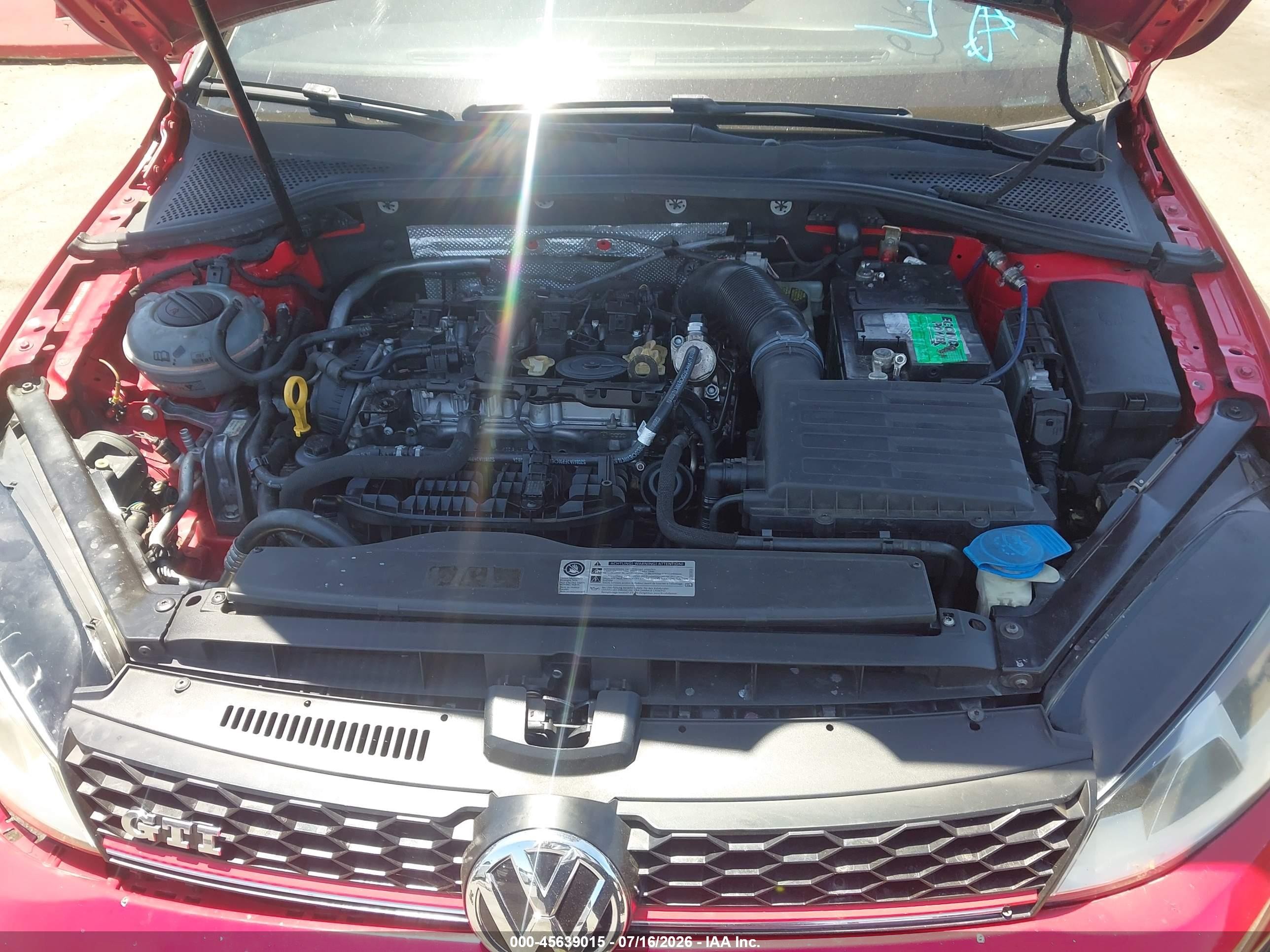 2015 Volkswagen Golf Gti 2.0t Se 2-door Red vin: 3VWYT7AU9FM051102
