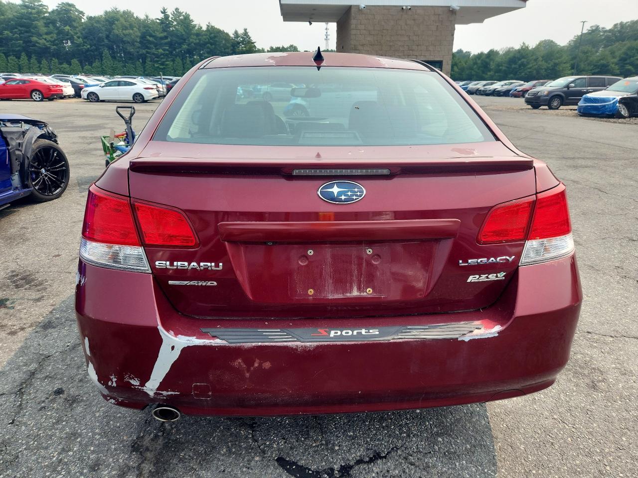 2011 Subaru Legacy 2.5i Limited Red vin: 4S3BMBL67B3218950