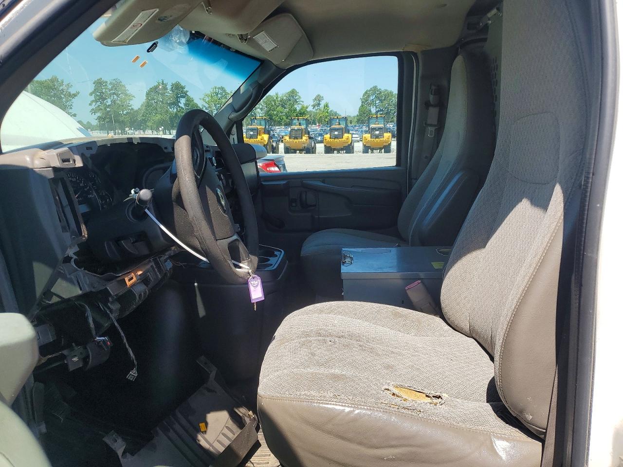 2011 Chevrolet Express G2500 White vin: 1GCWGFCG8B1135368