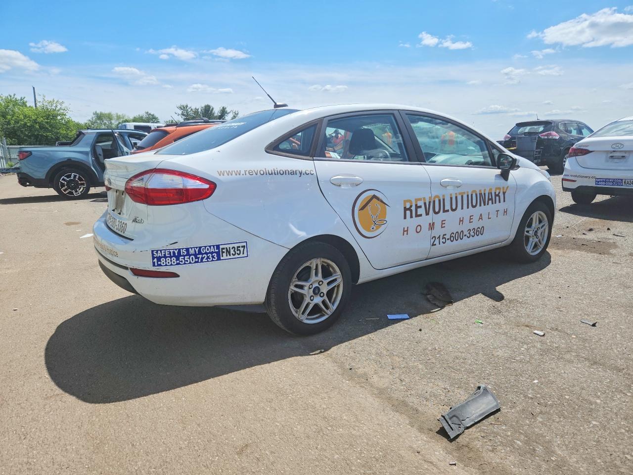 2017 Ford Fiesta Se White vin: 3FADP4BJ8HM155551