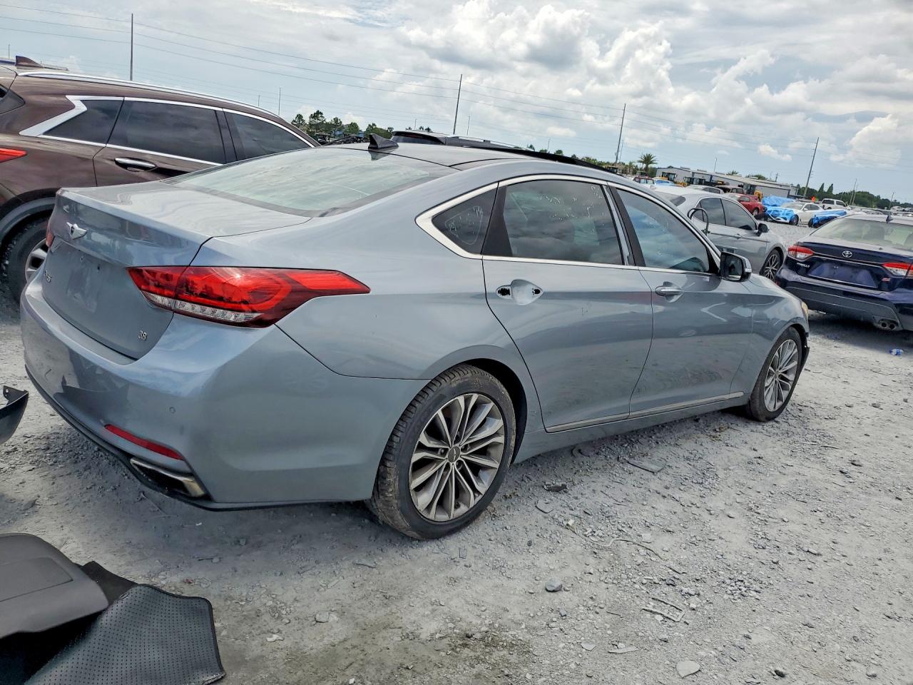 2015 Hyundai Genesis 3.8l Серый vin: KMHGN4JE7FU047671