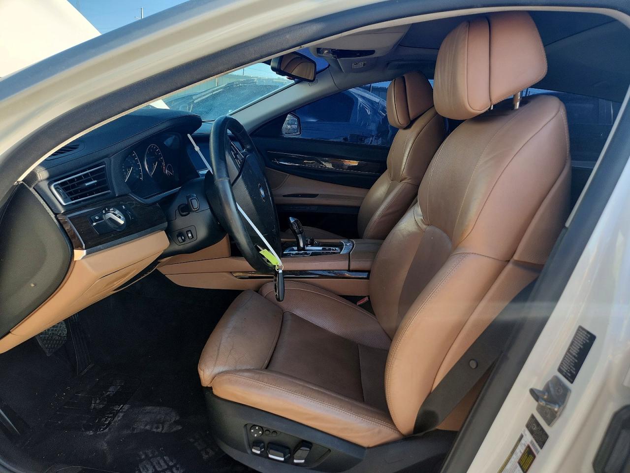 2010 Bmw 750 Li Xdrive Белый vin: WBAKC8C5XAC430847
