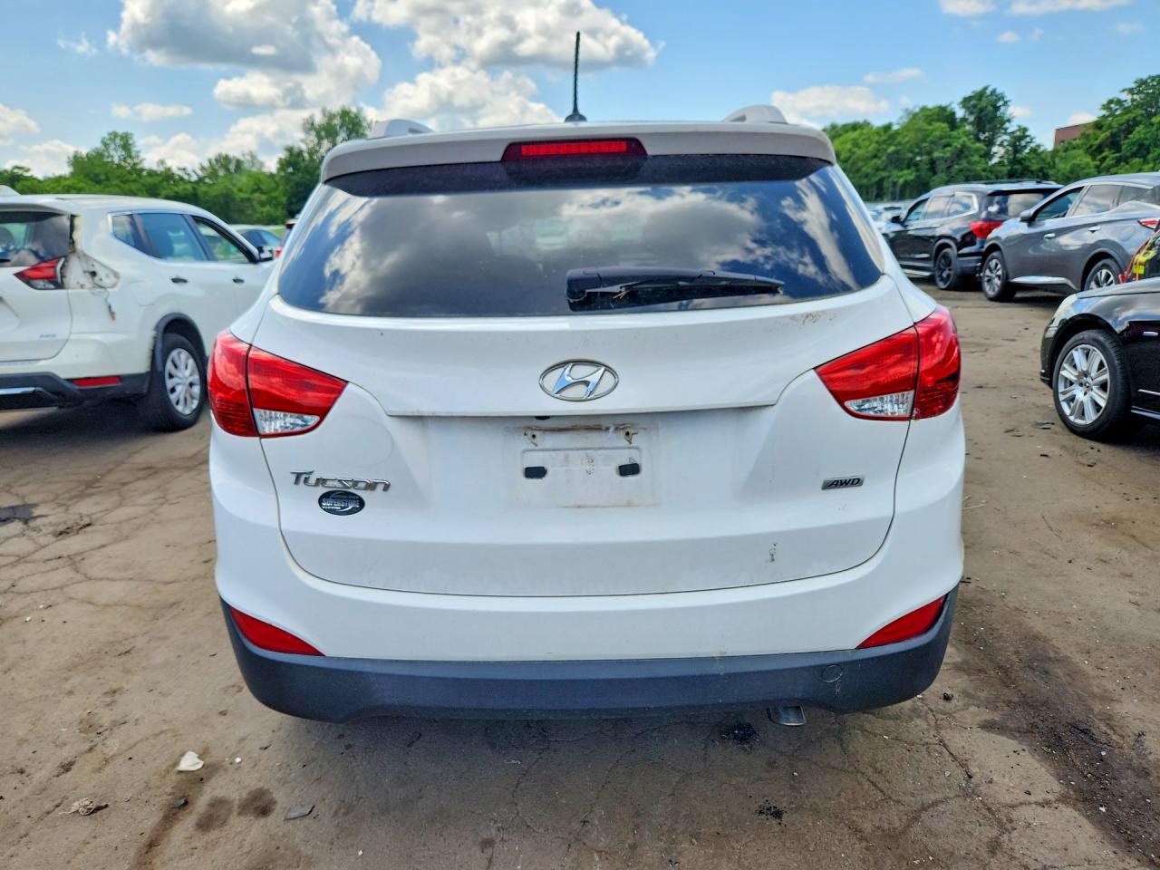 2015 Hyundai Tucson Se White vin: KM8JUCAG6FU079290