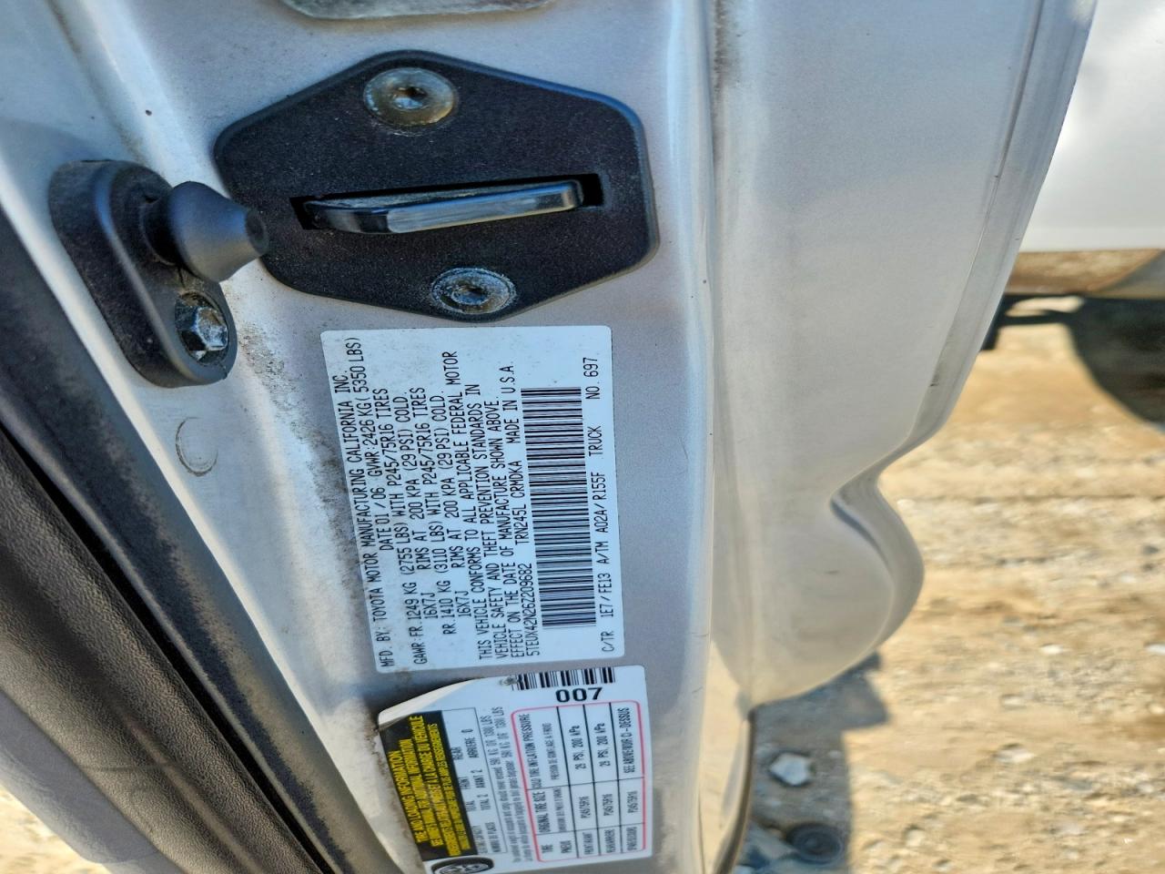 2006 Toyota Tacoma Base Silver vin: 5TEUX42N26Z209682