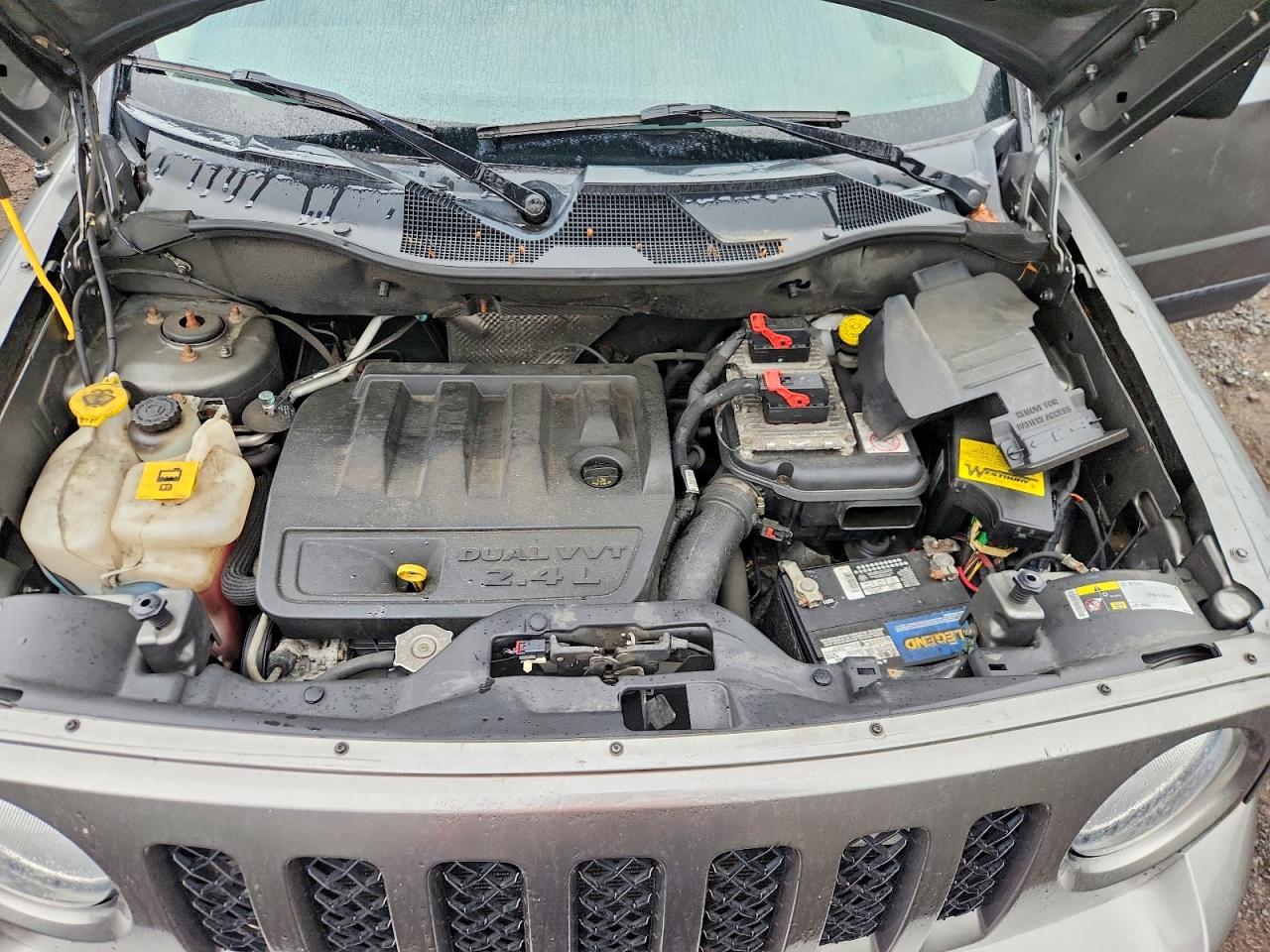 2014 Jeep Patriot Latitude Gray vin: 1C4NJRFB9ED512291