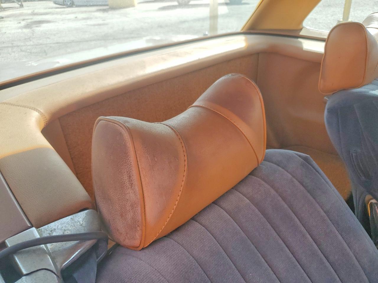 1977 Mercedes Benz 450 Коричневый vin: 10704412035605