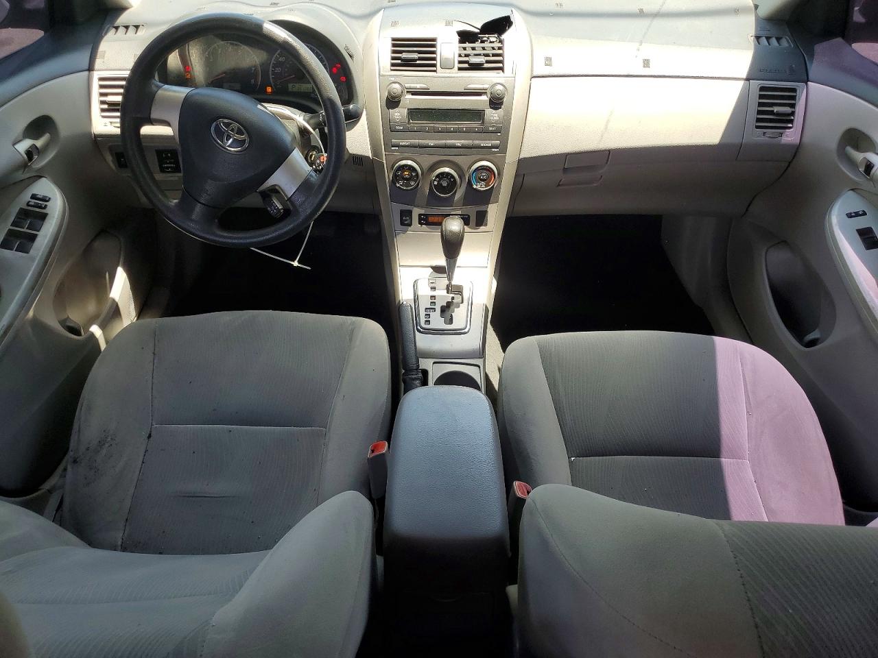 2011 Toyota Corolla Le Silver vin: 2T1BU4EE0BC587916