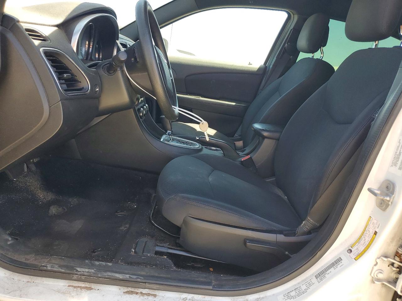 2013 Chrysler 200 Lx White vin: 1C3CCBAB9DN634811