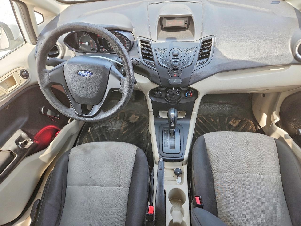 2013 Ford Fiesta S White vin: 3FADP4TJ4DM201305