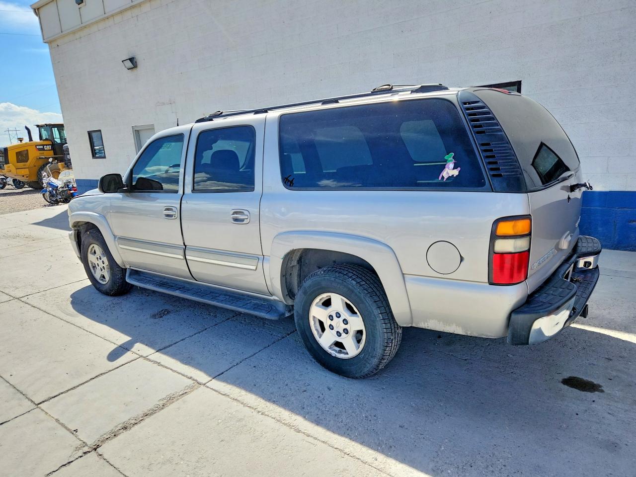 2004 Chevrolet Suburban K1500 Tan vin: 3GNFK16Z24G298804