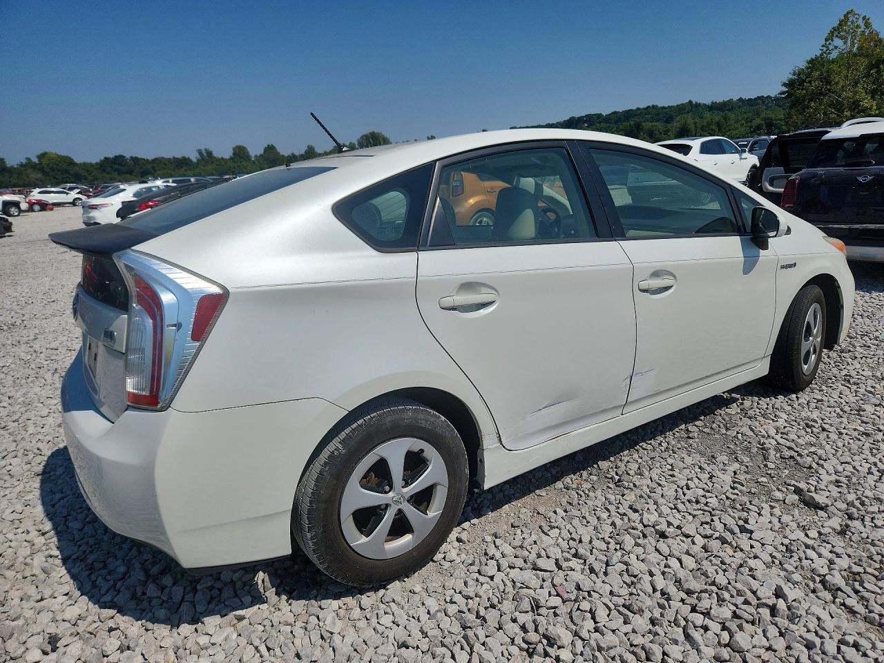 2013 Toyota Prius Two White vin: JTDKN3DU2D1729514