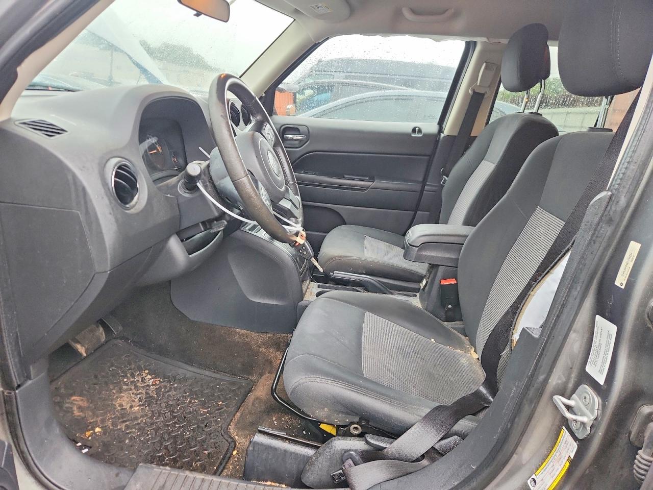 2014 Jeep Patriot Latitude Gray vin: 1C4NJRFB9ED512291