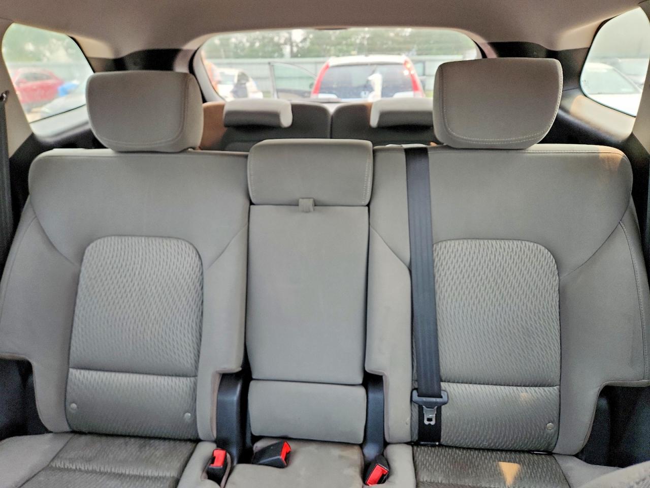 2014 Hyundai Santa Fe Gls Silver vin: KM8SMDHF5EU079819