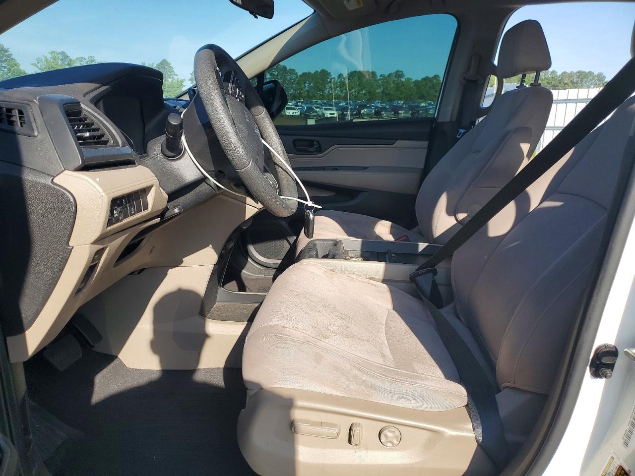 2018 Honda Odyssey Ex White vin: 5FNRL6H54JB065731