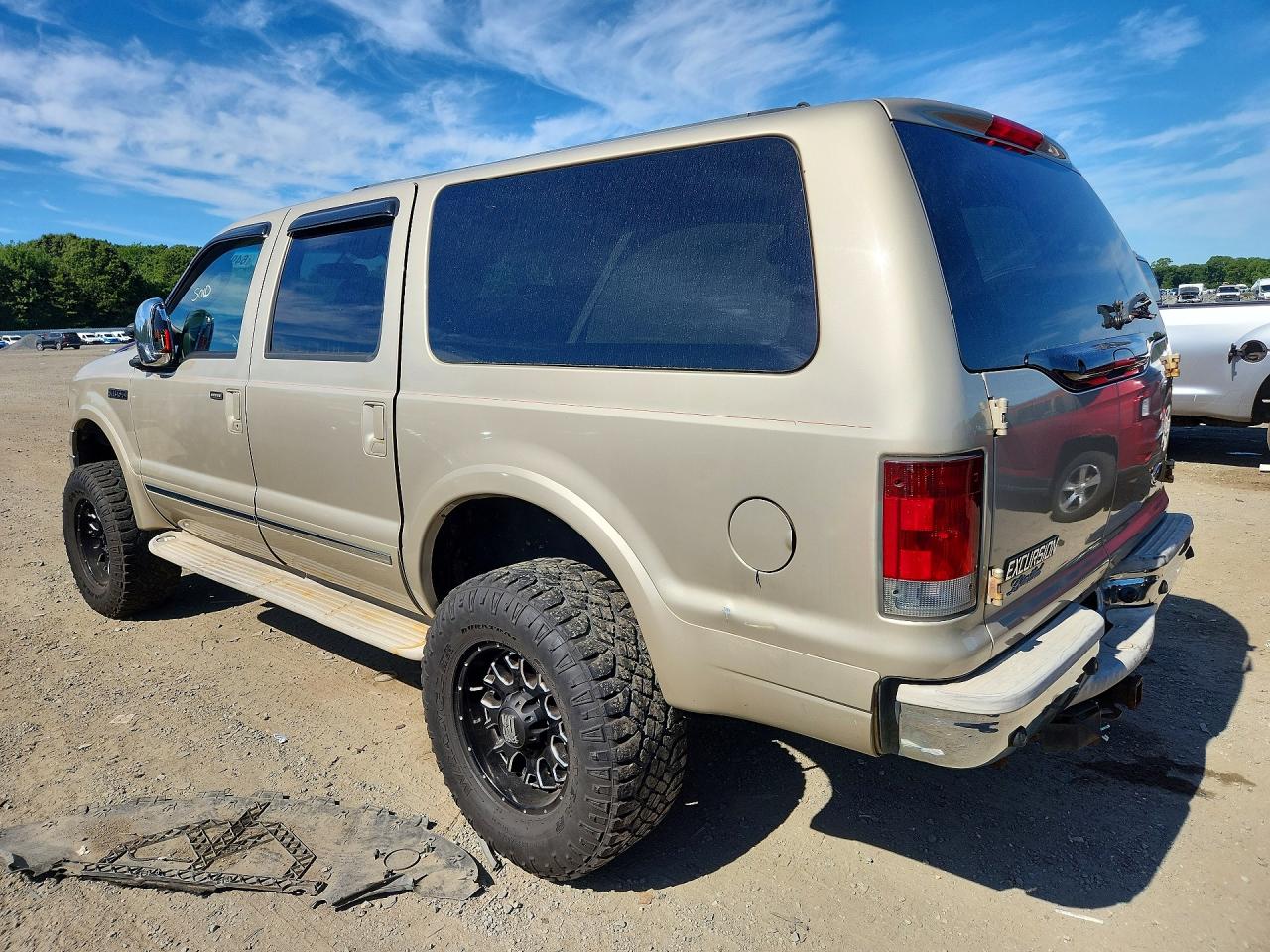 2005 Ford Excursion Limited Tan vin: 1FMNU43S75EA74181