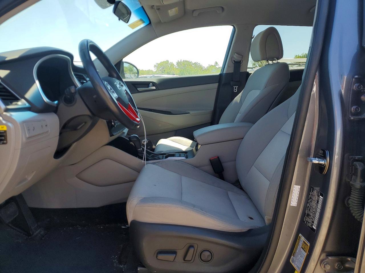 2017 Hyundai Tucson Sport Gray vin: KM8J3CA24HU390226