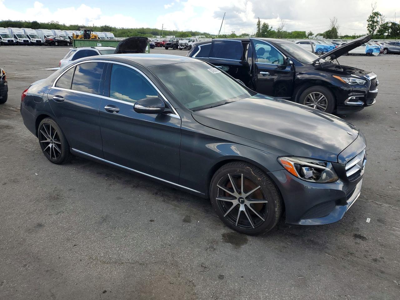 2015 Mercedes-benz C 300 Серый vin: 55SWF4JB5FU053477