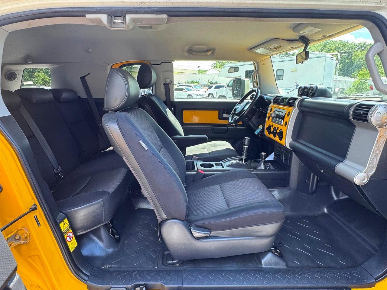 2007 Toyota Fj Cruiser Base Yellow vin: JTEBU11F470029965