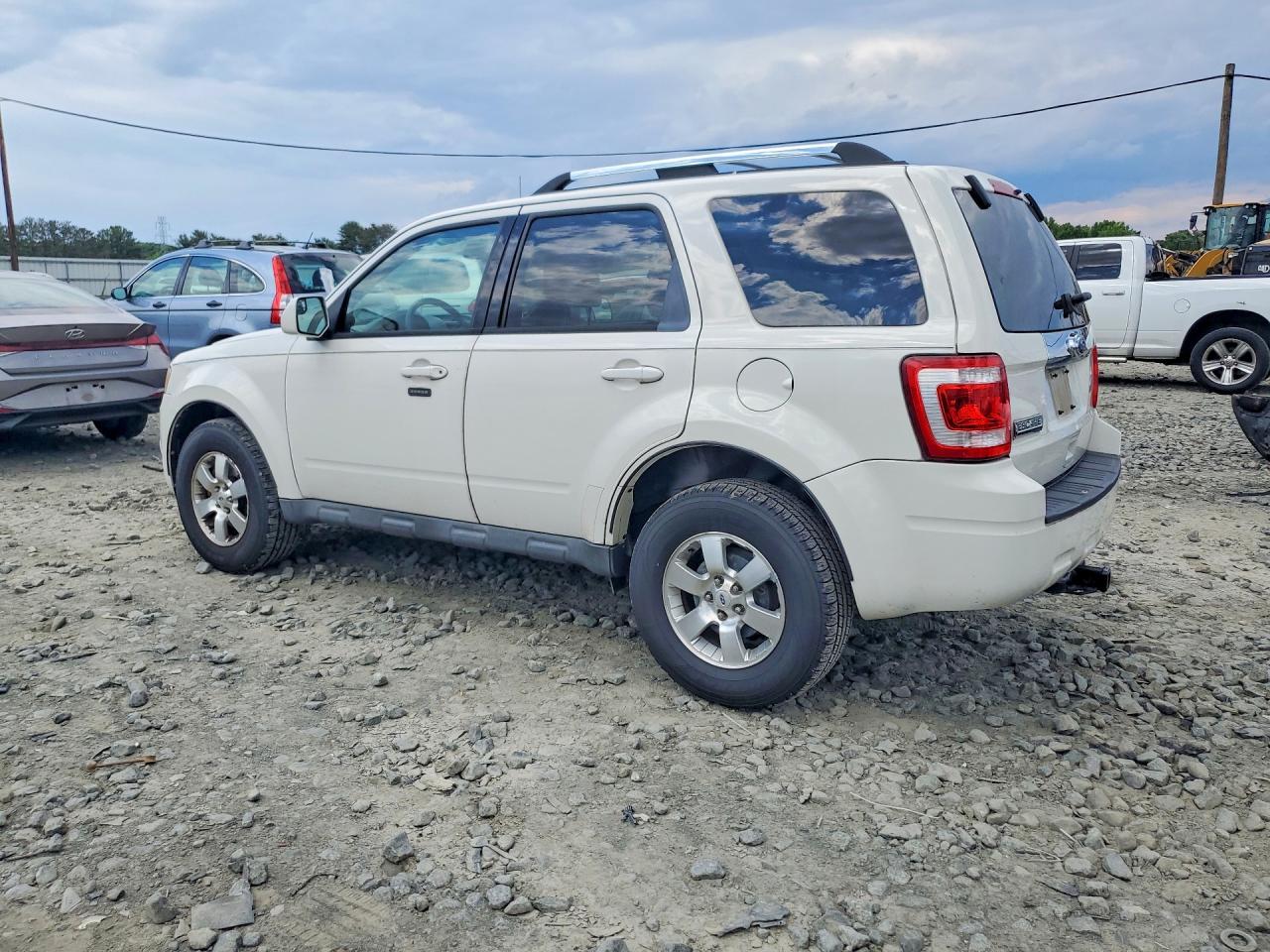 2010 Ford Escape Limited White vin: 1FMCU9EGXAKD36445