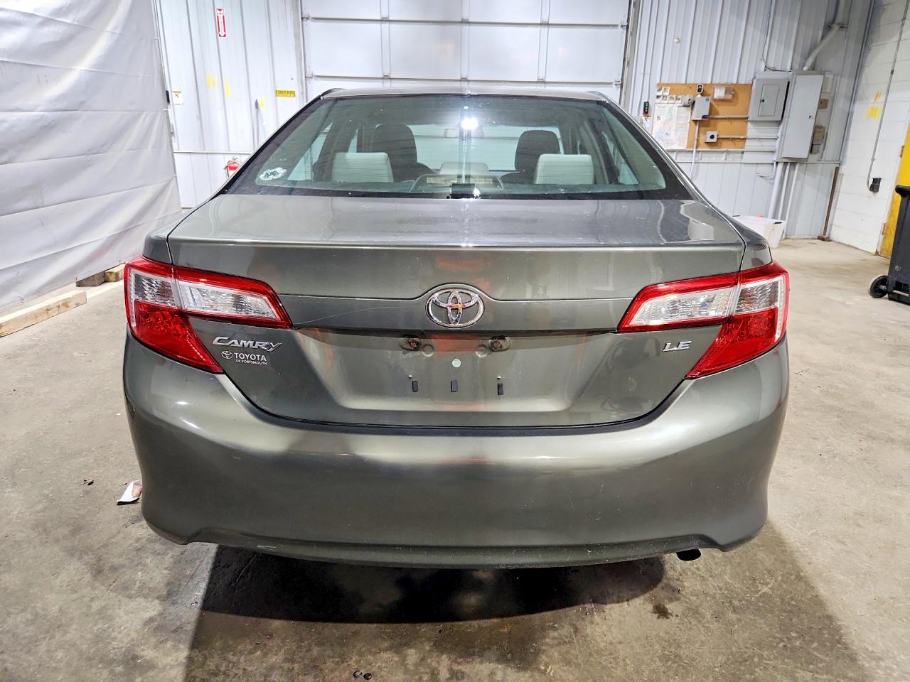 2012 Toyota Camry Le Green vin: 4T4BF1FK7CR177813
