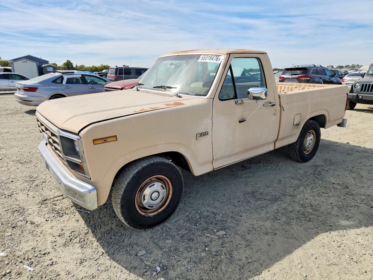 1983 Ford F100 Бежевый vin: 1FTCF10Y0DPA91808