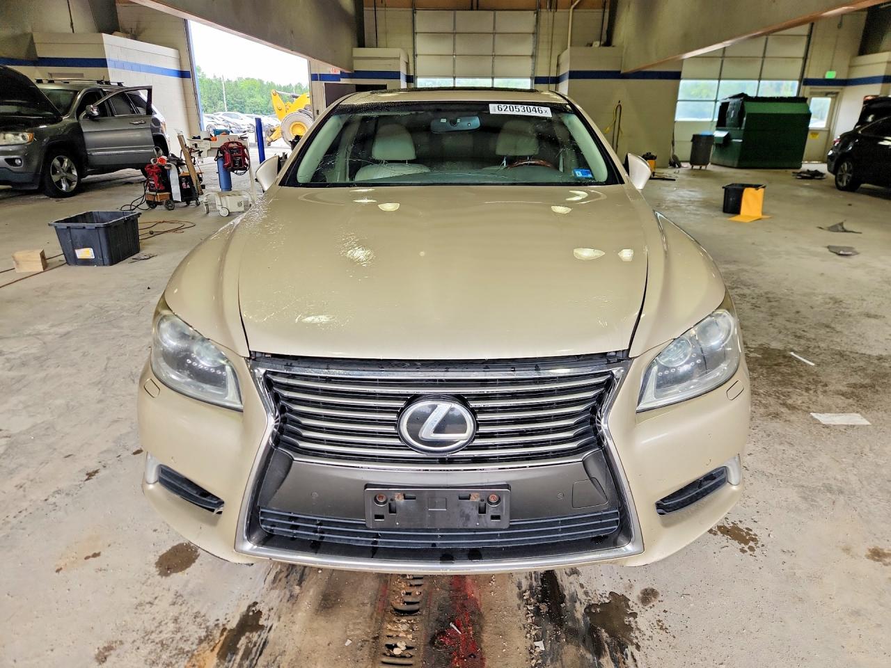 2013 Lexus Ls 460 Gold vin: JTHCL5EFXD5019421