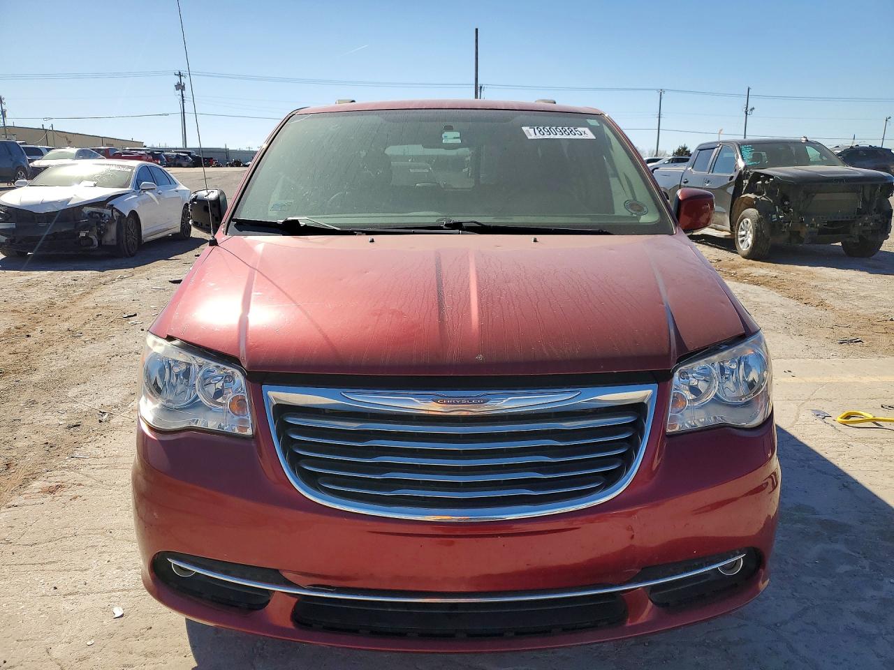 2015 Chrysler Town & Country Touring Red vin: 2C4RC1BG9FR754155