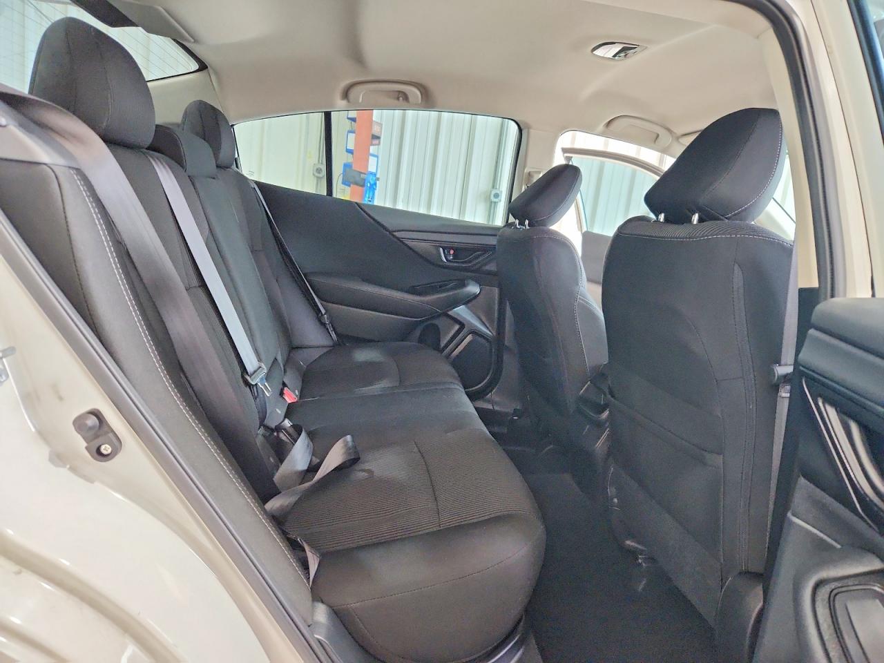 2022 Subaru Legacy White vin: 4S3BWAB65N3008129