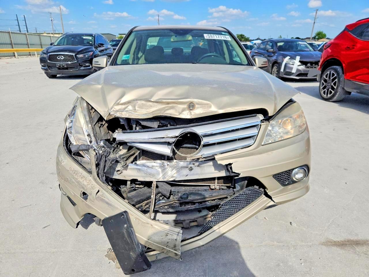 2010 Mercedes-benz C 300 Tan vin: WDDGF5EB6AR107190