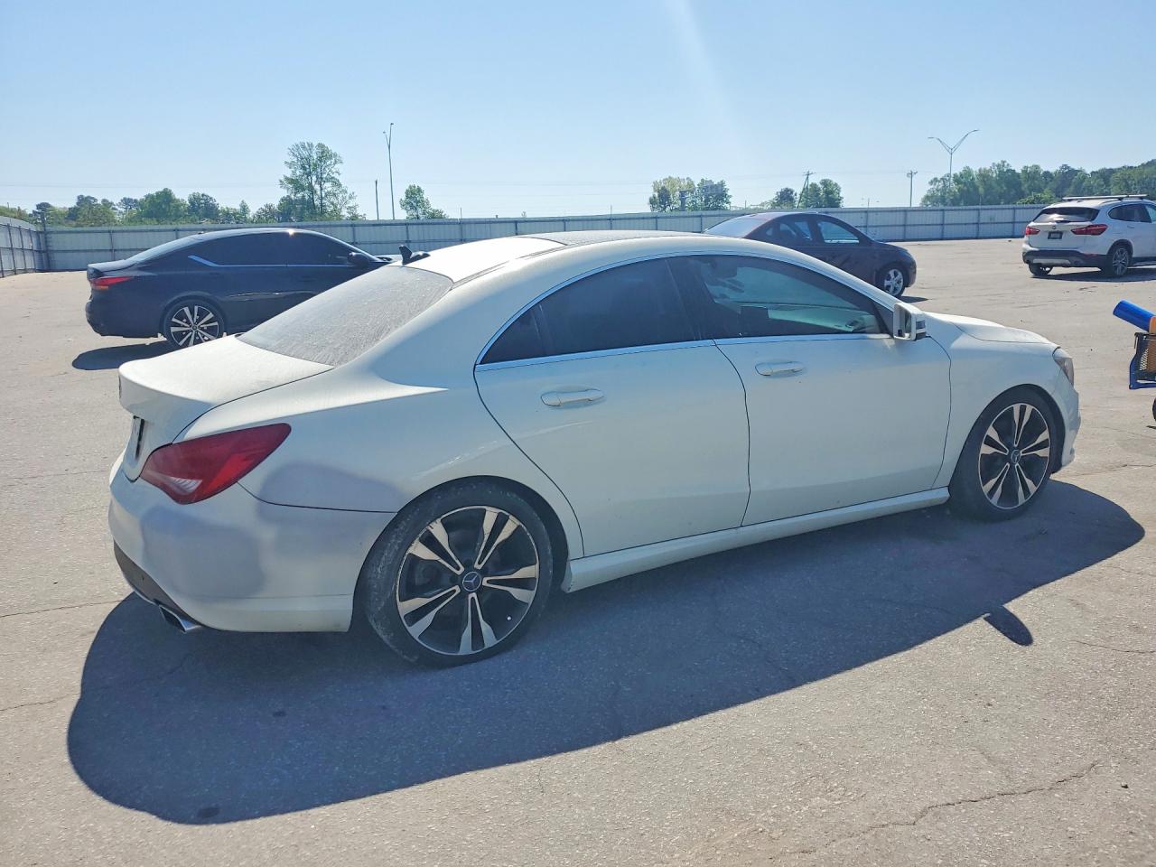 2014 Mercedes-benz Cla 250 White vin: WDDSJ4EB3EN143855