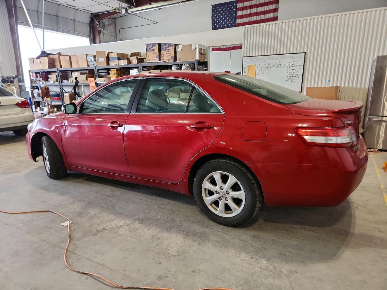 2010 Toyota Camry Le Maroon vin: 4T4BF3EK1AR042305