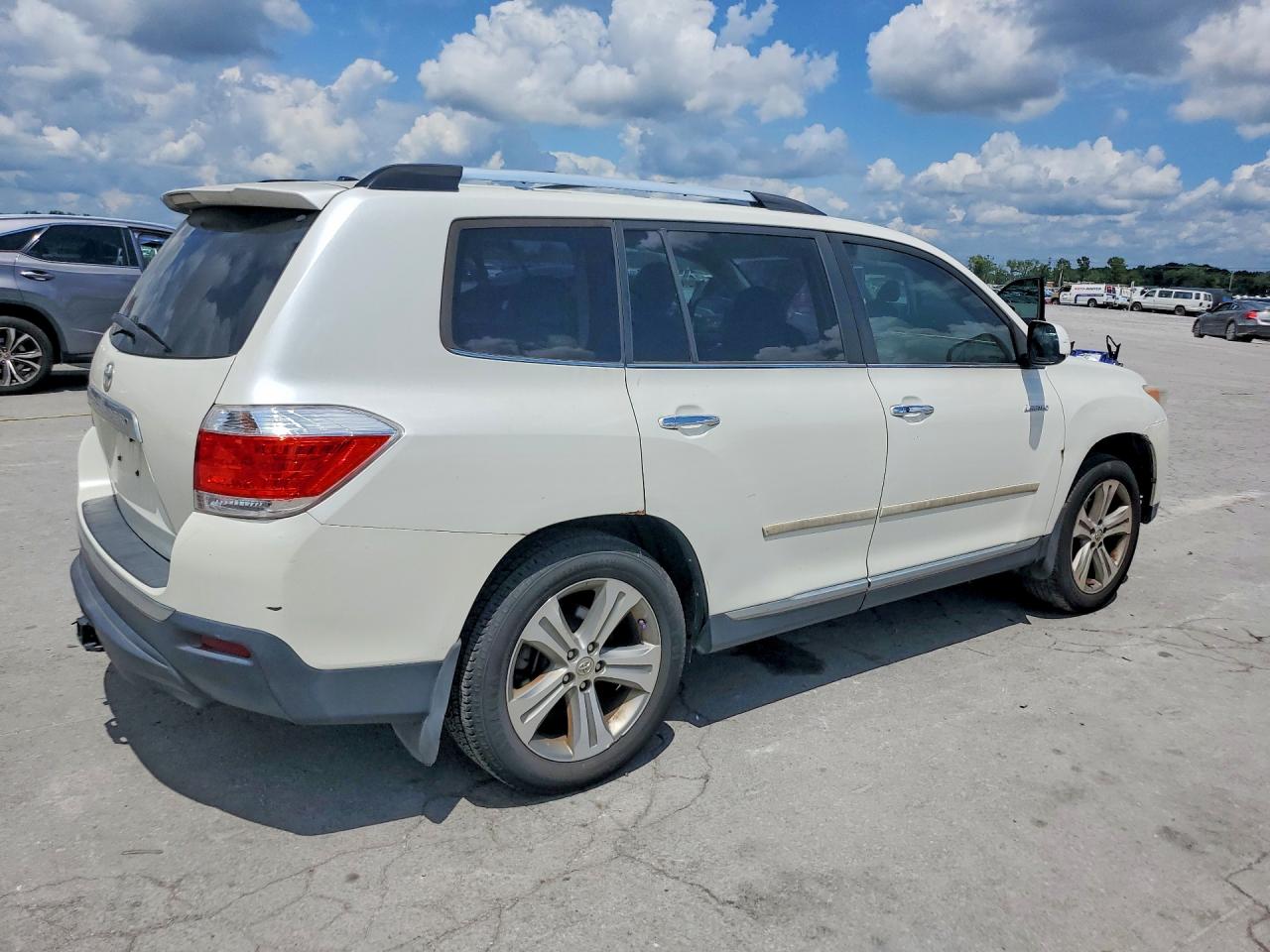 2012 Toyota Highlander Limited White vin: 5TDYK3EH4CS060703