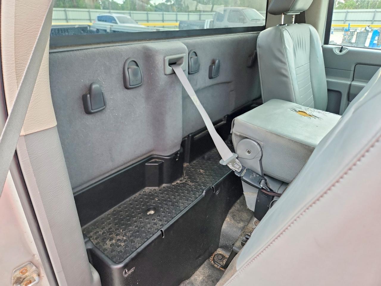 2008 Dodge Ram 1500 St Silver vin: 1D7HA16K48J226164