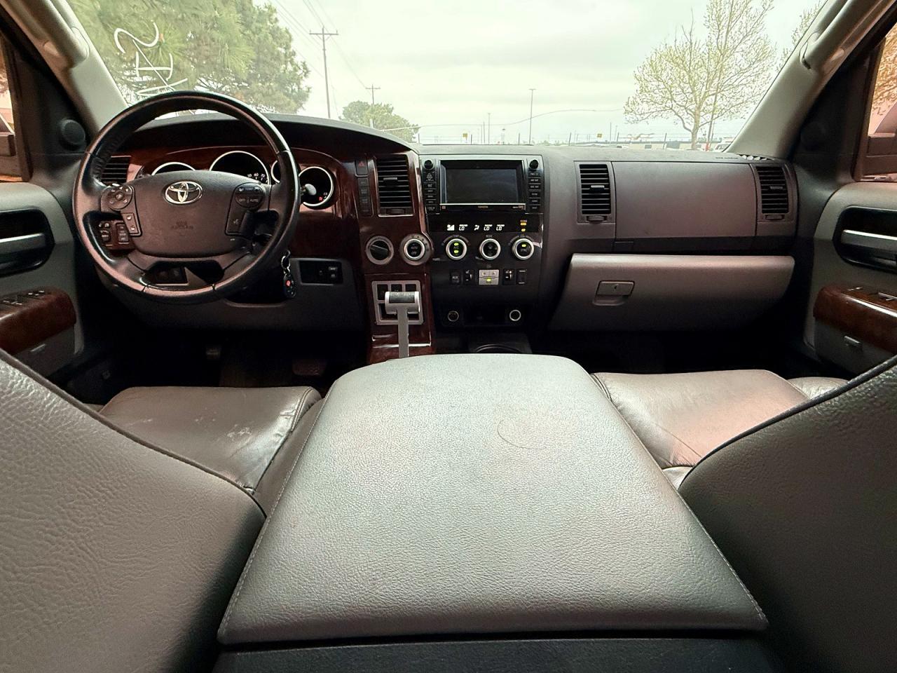 2008 Toyota Sequoia Limited Maroon vin: 5TDBY68A68S011143